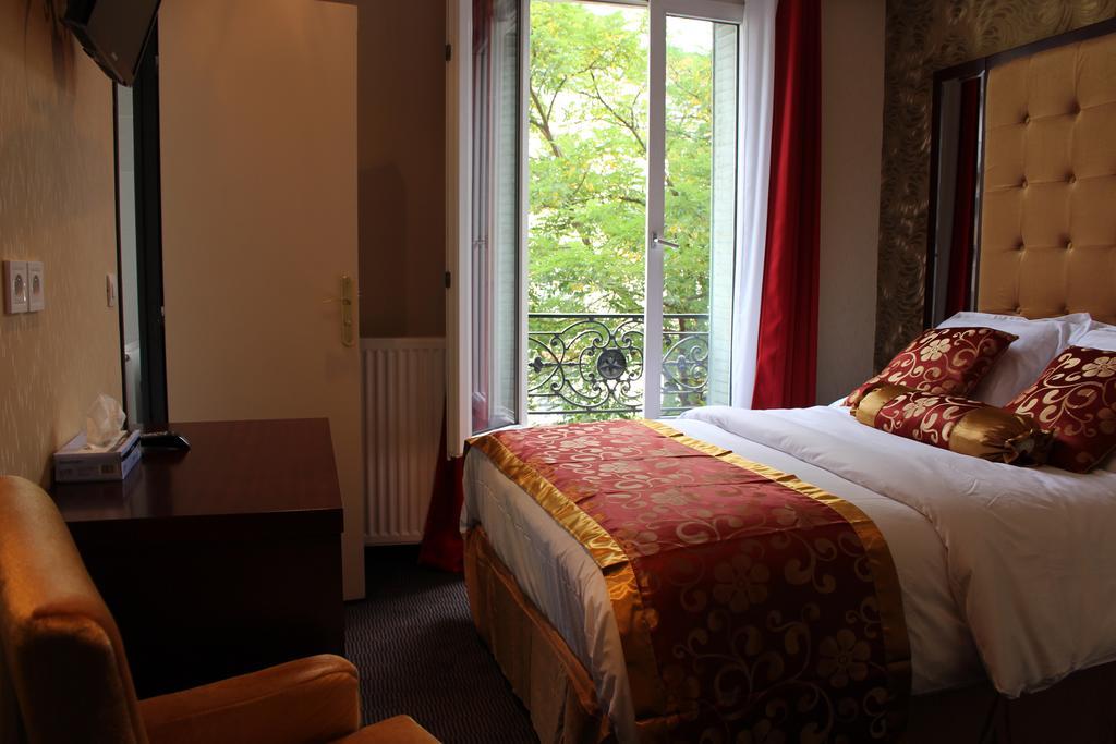 Hotel Des Buttes Chaumont Paris Room photo